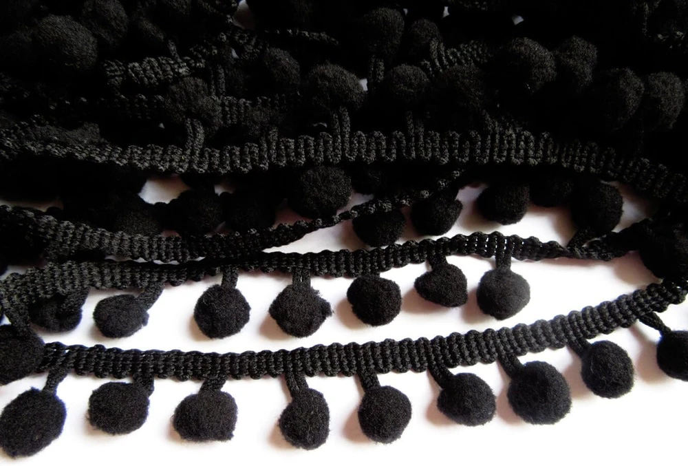 Yycraft 12 jardų (10,8 m) kutas su burbuliukais, 7/8 colio pločio pom pom apdailos juostelė siuvimui - juoda