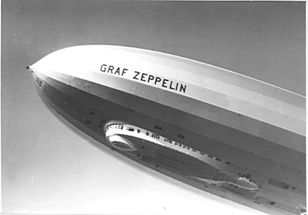Zeppelin vyriškas laikrodis Series 100 Years Mediterranean Chronograph su odiniu dirželiu