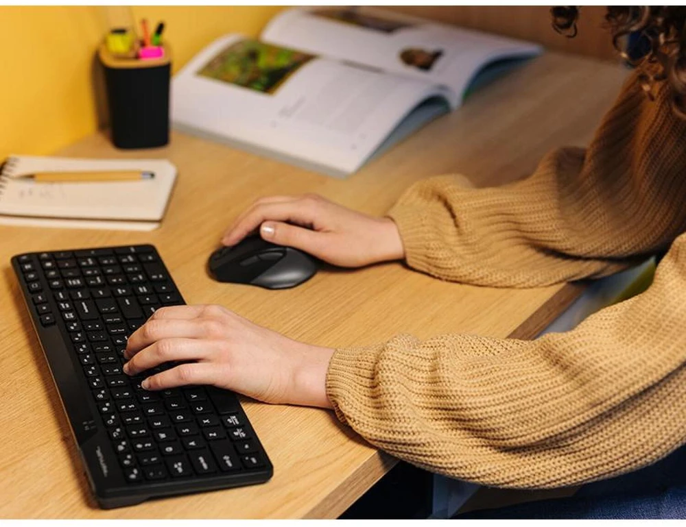 A4Tech Fstyler klaviatūra FBK27CAS, nespaudžianti, 96 % naudojama.