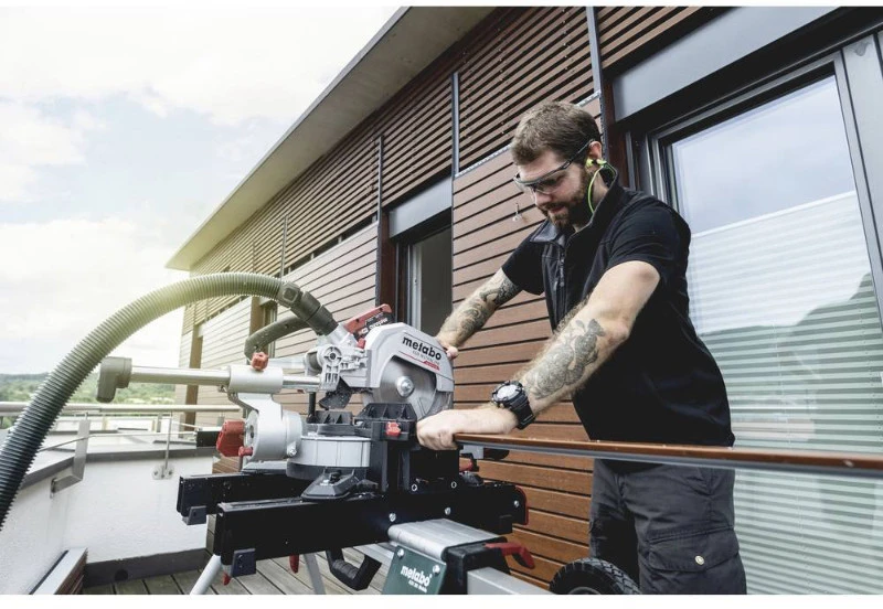 METABO Skersinio pjovimo staklės KGS 18 LTX BL 216 2x8,0Ah LiHD