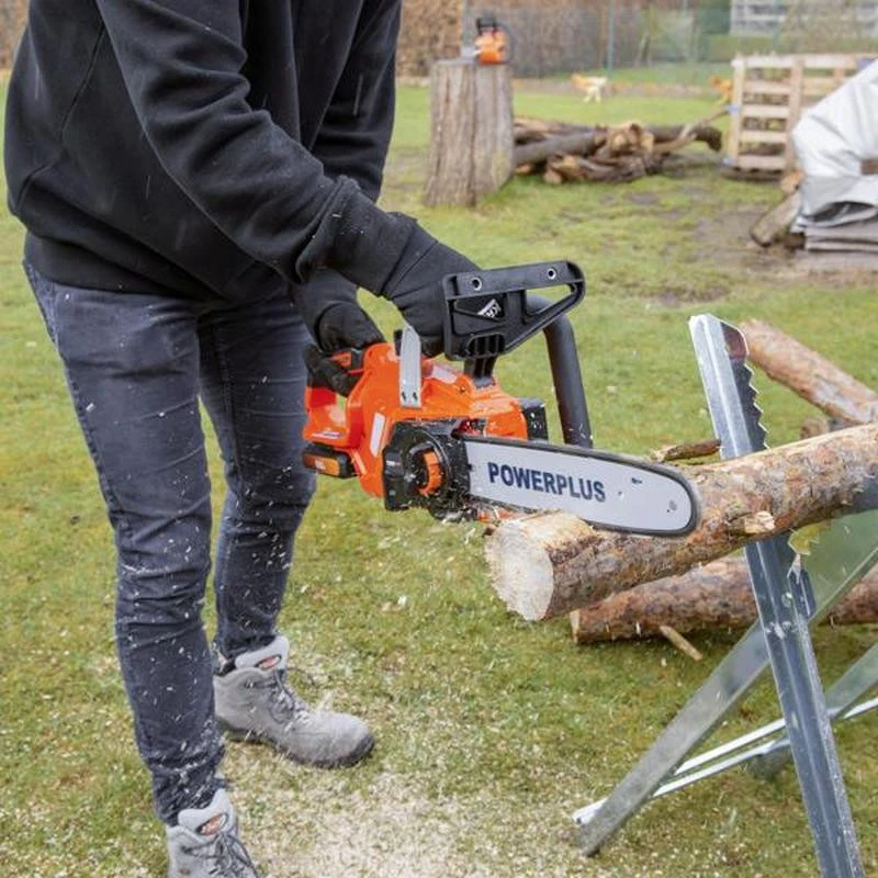 „PowerPlus Dual Power Powdpg7570“ – 20 V akumuliatorinis grandininis pjūklas, 300 mm kreiptuvas, be akumuliatoriaus ir įkroviklio