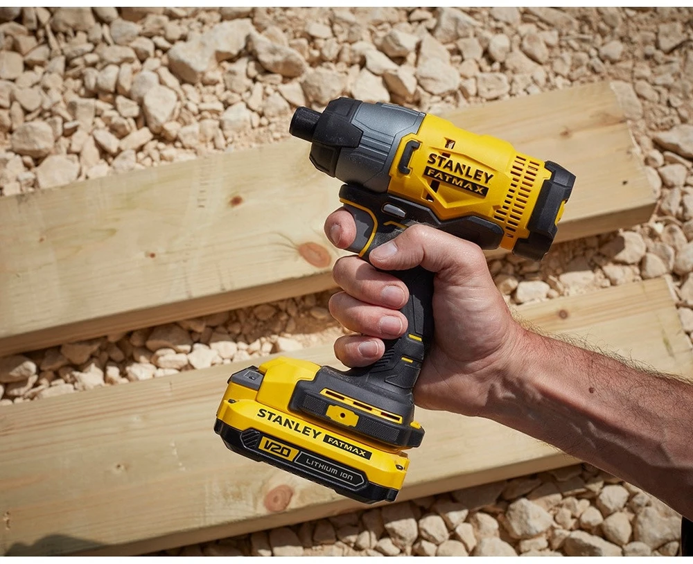 Stanley ST IMPACT ATSUKTUVAS V20 165Nm 2x1.5Ah DĖŽĖ SFMCF800C2