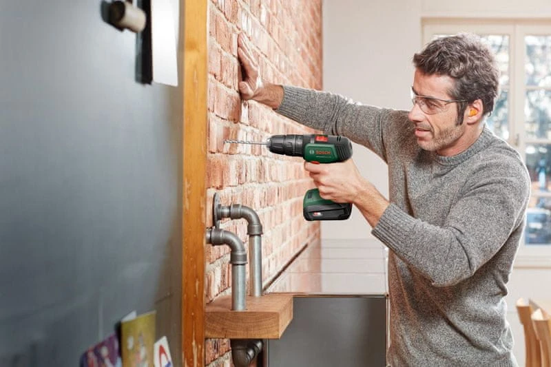 Bosch UniversalImpact18 be akumuliatoriaus ir kroviklio Akum.smūginis gręžtuvas