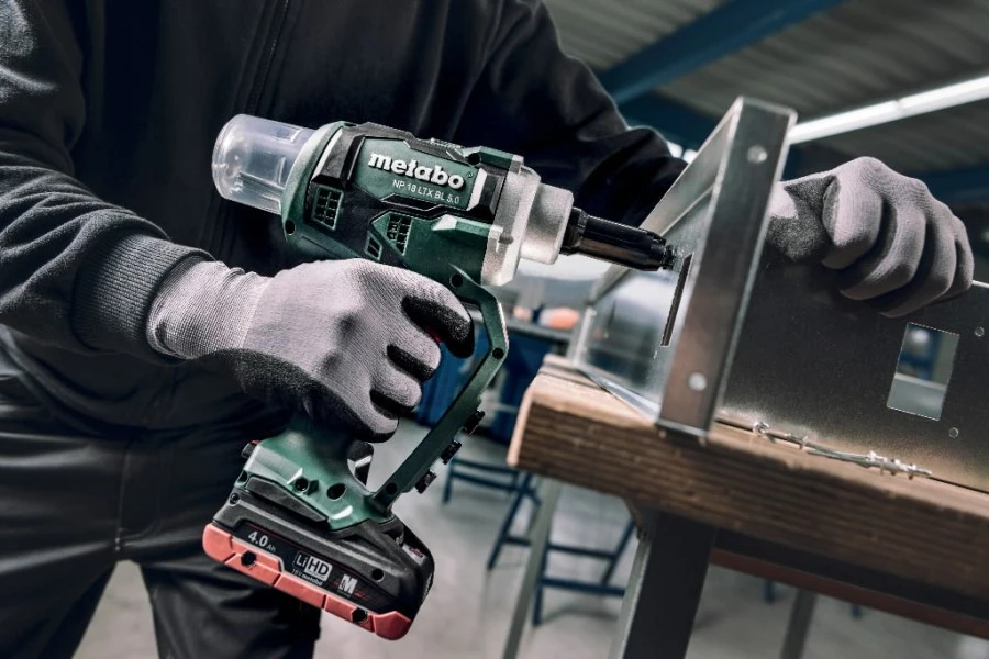 Akumuliatorinis kniediklis NP 18 LTX BL 5.0 / 2 x4,0 Ah LiHD, Metabo
