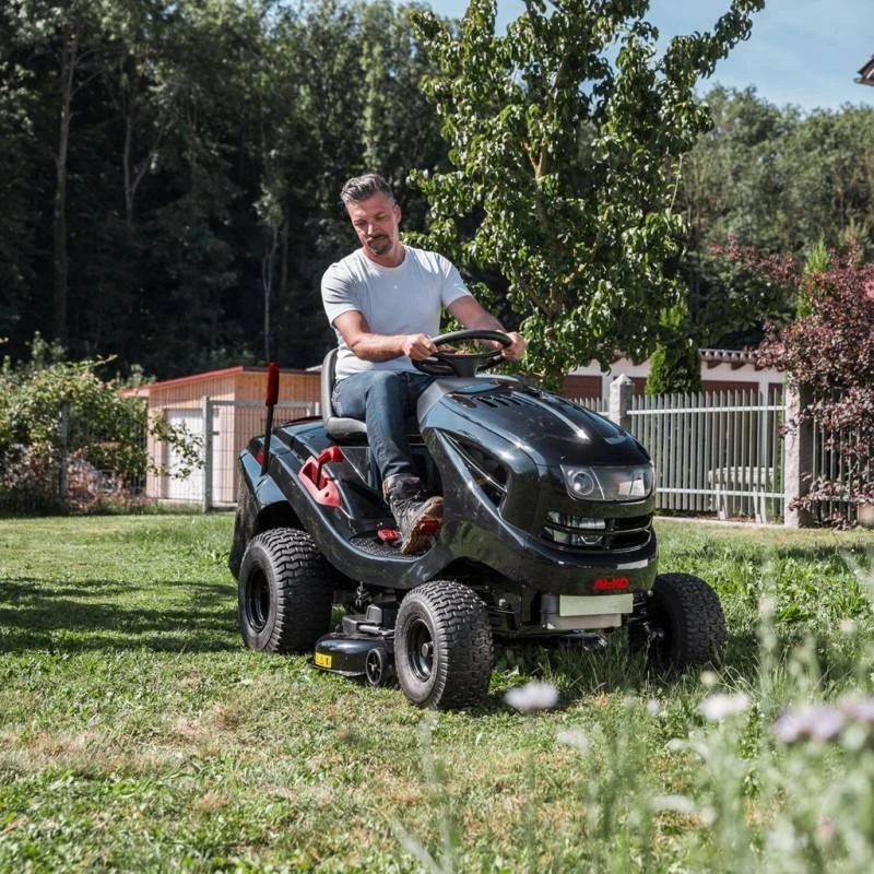 Vejos pjovimo traktorius AL-KO Easy T15-93.2 HD-A +surinktuvas