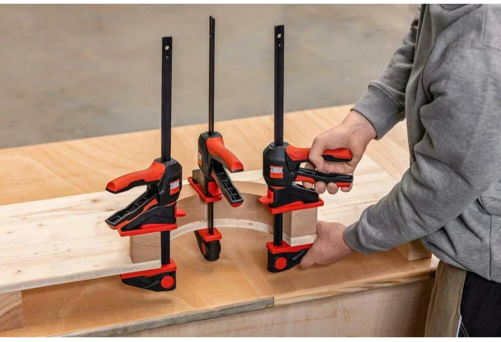 Spaustuvai su pasukama rankena BESSEY 150/80