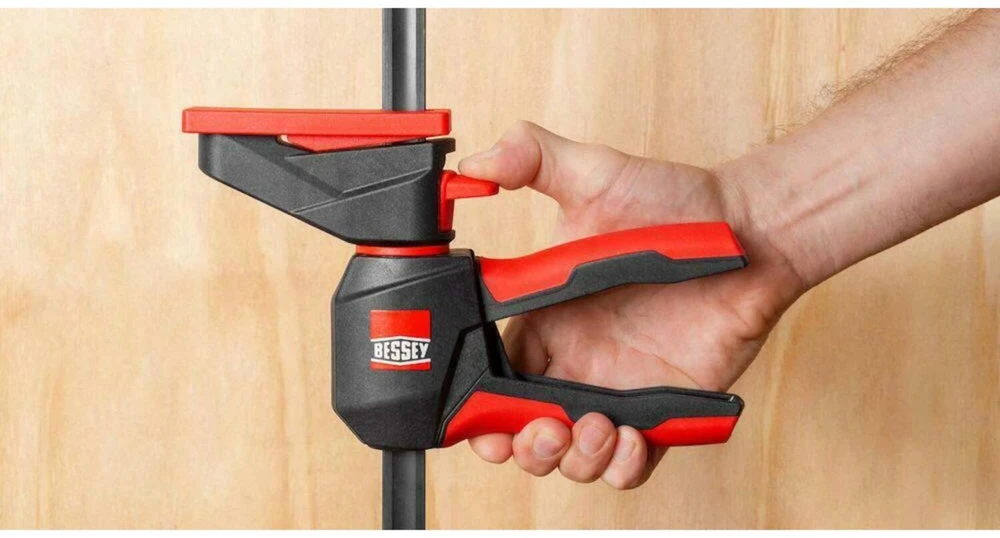 Spaustuvai su pasukama rankena BESSEY 150/80