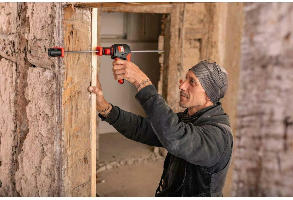 Spaustuvai su pasukama rankena BESSEY 150/80