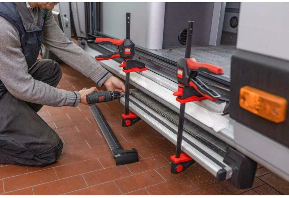 Spaustuvai su pasukama rankena BESSEY 150/80