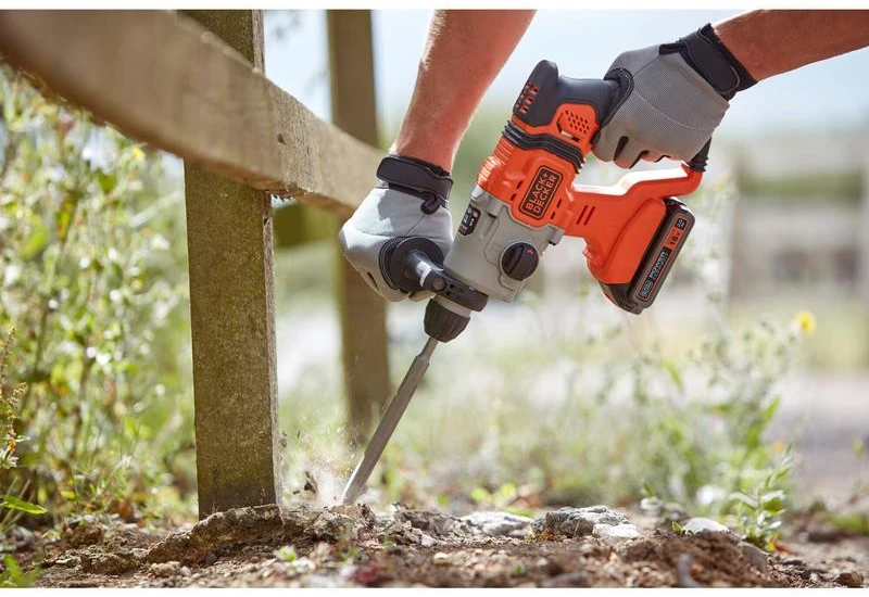 Black & Decker Juodas & Decker Perforatorius Juodas & Decker BCD900D1S-QW; 1,2 J; SDS-plus; 18 V; 1x2,0 Ah akum.+ pakrovėjas