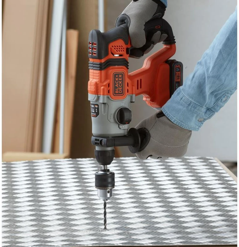 Black & Decker Juodas & Decker Perforatorius Juodas & Decker BCD900D1S-QW; 1,2 J; SDS-plus; 18 V; 1x2,0 Ah akum.+ pakrovėjas