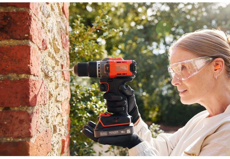 Black & Decker akumuliatorinis smūginis gręžtuvas / suktuvas, 45 Nm, 18 V POWERCONNECT, Juodas & Decker [BCD383D1XC-QW] 2,0 Ah