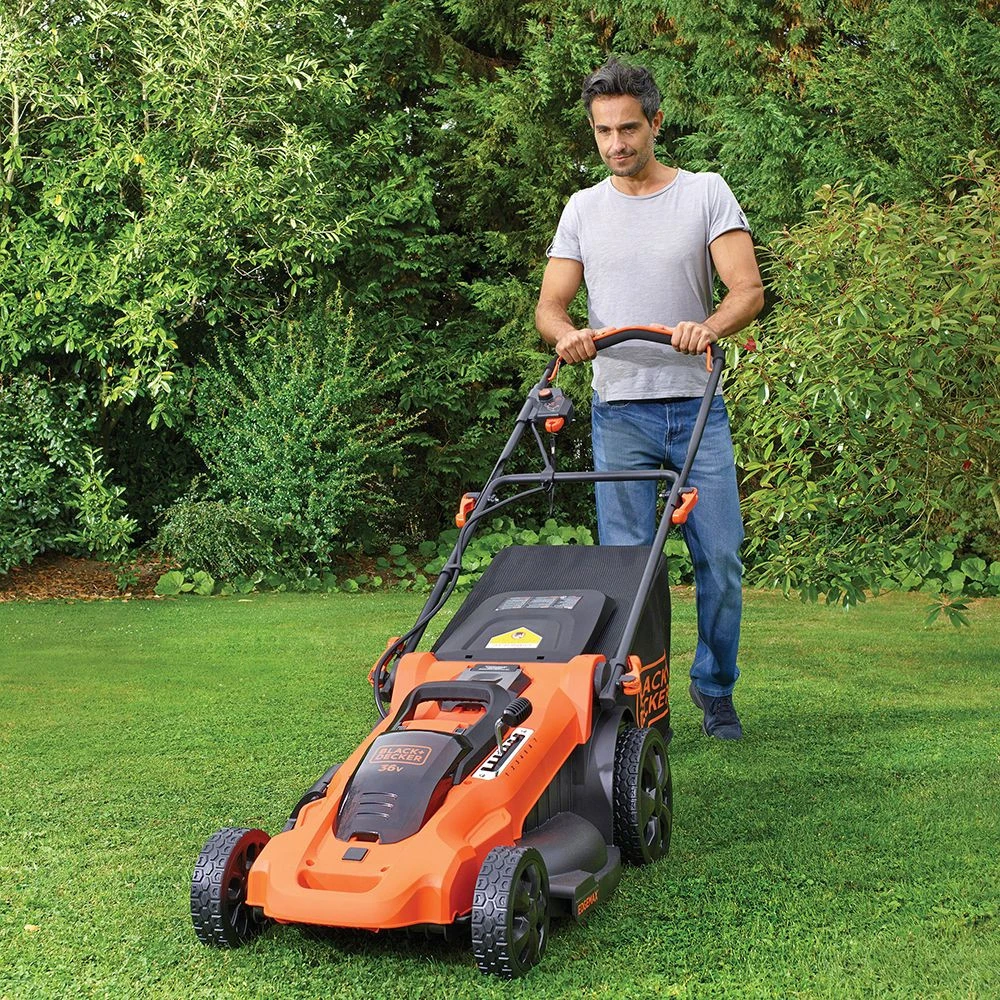 Black & Decker Juodas & Decker Juodas+DECKER KOSIARKA AKU. 2x36V /48cm