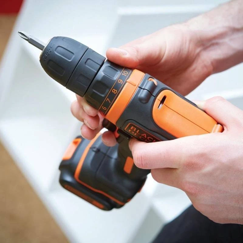 Black & Decker Juodas & Decker Juodas + DECKER 10.8V GRĄŽAS / GRĄŽAS + PRIEDAI 100 vnt.