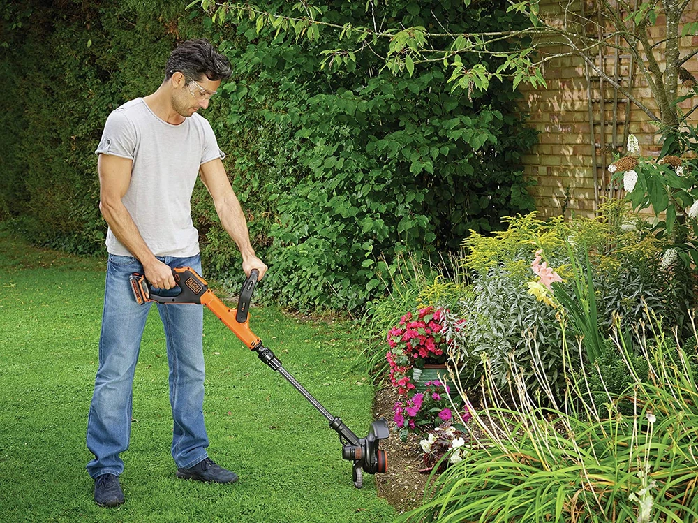 Black & Decker Juodas & Decker Akumuliatorinė žoliapjovė STC1820ESTC1820EPC 18 V 2 Ah 28 cm, Juodas & Decker