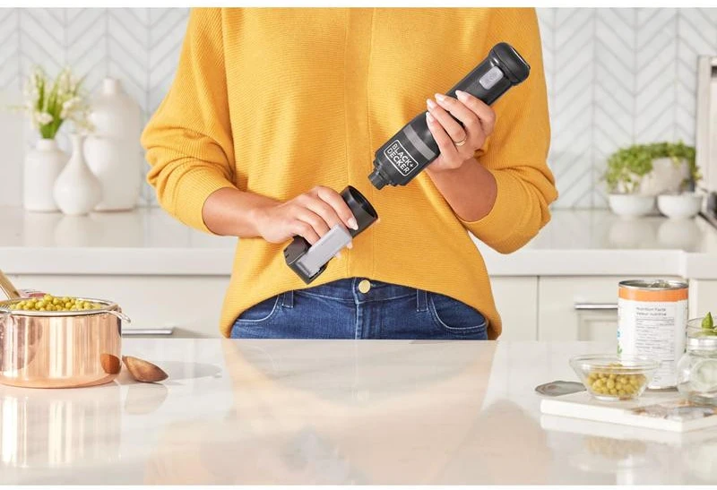 Black & Decker Juodas & Decker BD BLENDER 7,2V 2w1 Juodas BCKM1012KB