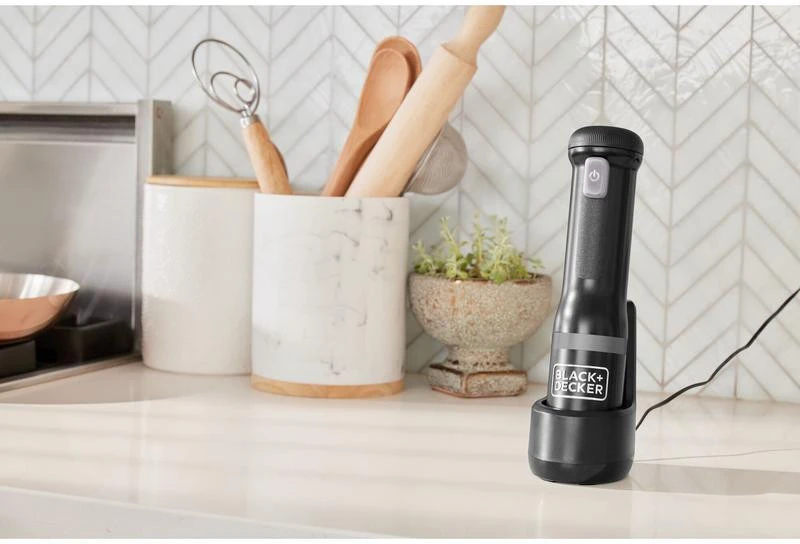 Black & Decker Juodas & Decker BD BLENDER 7,2V 2w1 Juodas BCKM1012KB