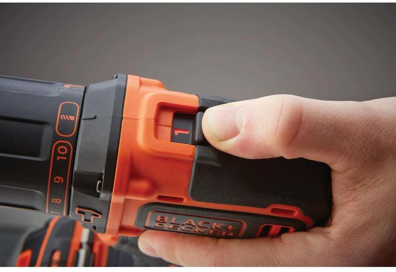Black & Decker Juodas & Decker Gręžimo mašina Juodas & Decker 18 V 2 x 2 Ah baterija