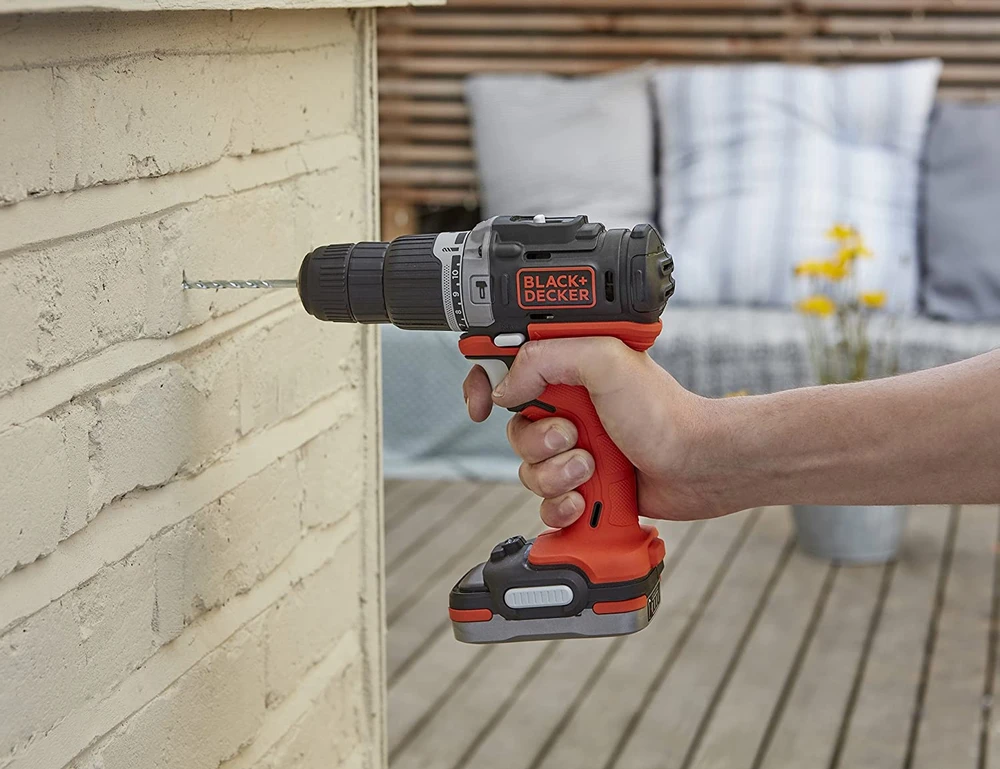 Black & Decker Juodas & Decker Suktuvas-gręžtuvas Juodas & Decker BDCHD12S1-XJ; 12 V; 1x1,5 Ah akum.