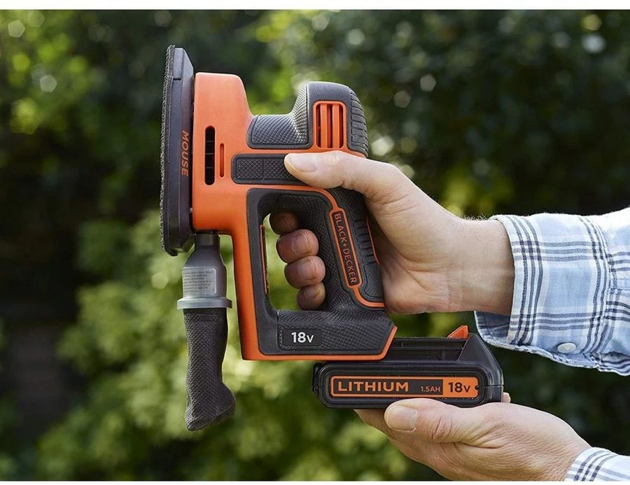 Black & Decker Juodas & Decker Akumuliatorinis trikampis šlifuoklis Juodas & Decker BDCDS18N-XJ; 18 V (be akumuliatoriaus ir pakrovėjo)