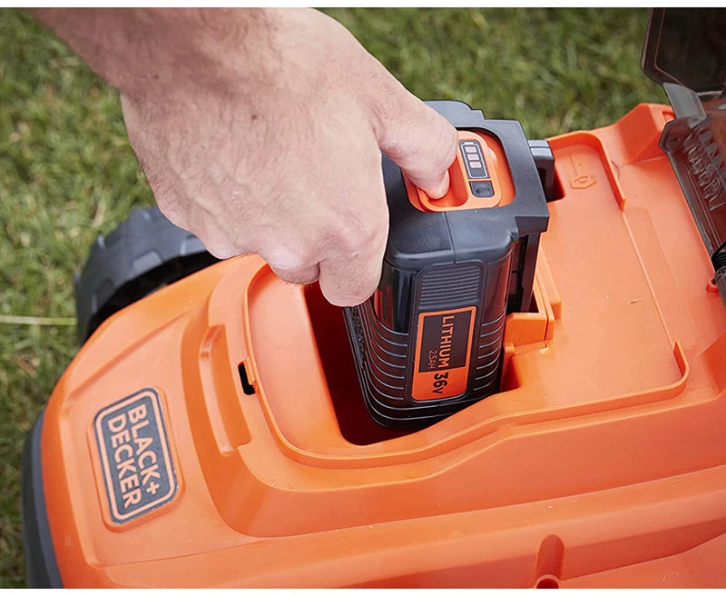 Black & Decker Juodas & Decker B&D vejapjovė 33cm 2x36V