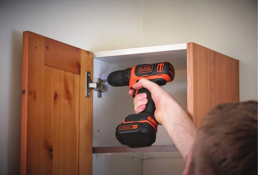 Black & Decker Juodas & Decker BDCDD12K cordless screw driller + case + rechargeable battery 1.5Ah