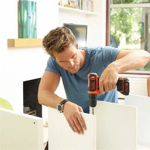 Black & Decker BD suktuvas 10,8V BDCDD12KB 2x1,5Ah WALIZKA