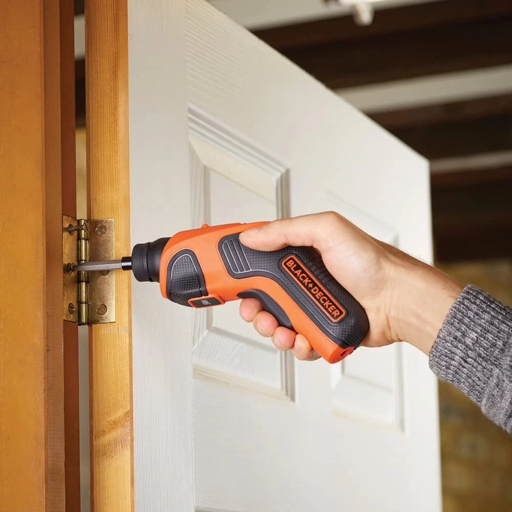 Black & Decker Juodas & Decker Akumuliatorinis suktuvas Juodas & Decker CS3651LC-QW; 3,6 V; 1x1,5 Ah akum.