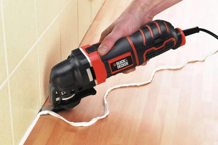 Black & Decker Daugiafunkcis elektrinis įrankis MT300SA2+11 priedų, krepšys, Juodas & Decker