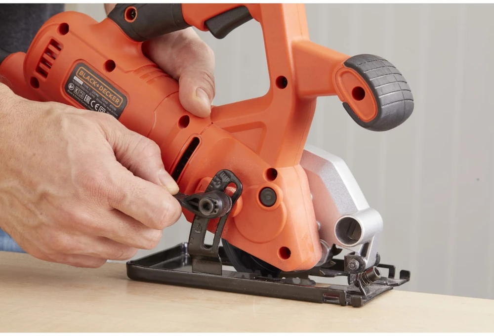 Black & Decker Juodas & Decker Žiedinis pjūklas Juodas & Decker BES510 400 85 mm