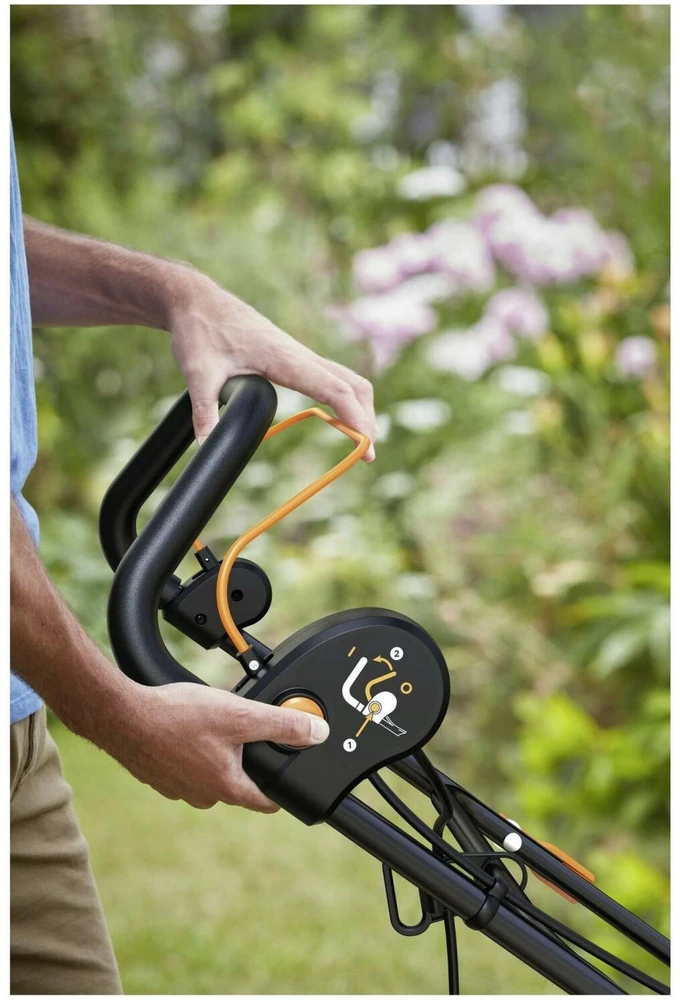 Stanley Juodas & Decker Juodas+DECKER ELEKTRINĖ VEJAPJOVĖ 1800W/40cm BEMWP400