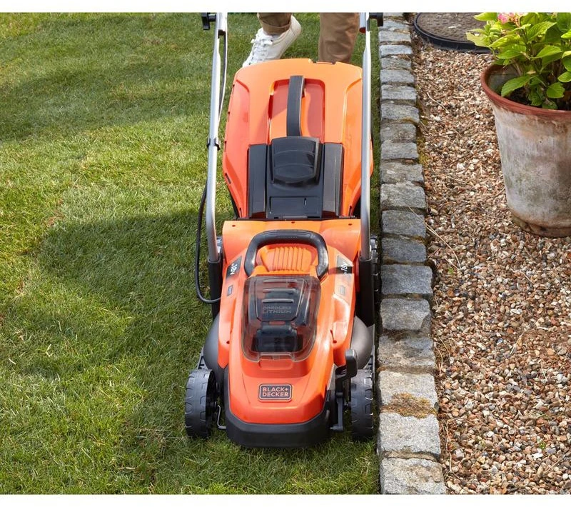 Black & Decker Juodas & Decker Juodas+DECKER KOSIARKA AKU. 2x18V /33cm BCMW3318N POWERCONNECT