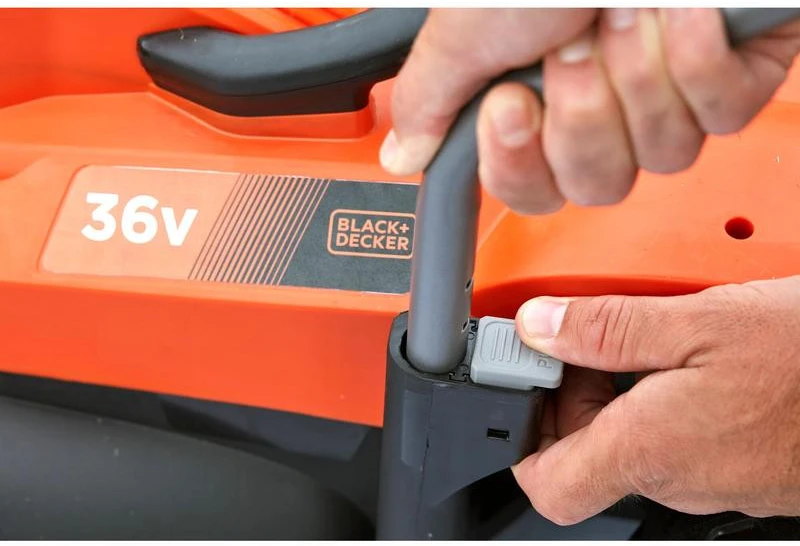 Black & Decker Juodas & Decker BD AKU vejapjovė. 2x18V / 33cm