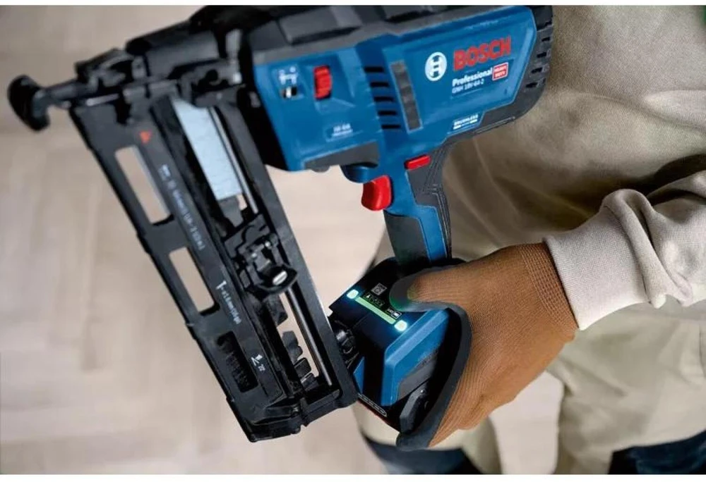 Bosch Akku-Holznagler GNH 18V-64-2 Professional be akumuliatoriaus ir kroviklio, 18Volt (blau/juodas, be Akku und Ladegerät, in L-BOXX)