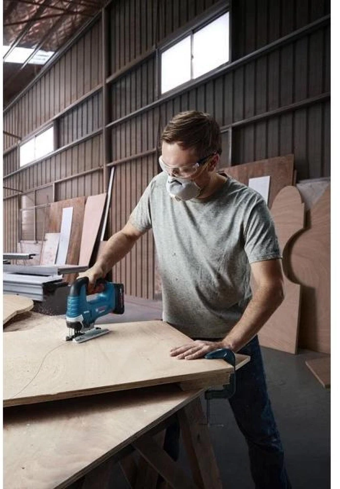 Akumuliatorinis siaurapjūklis Bosch GST 185-LI; 18 V; 2x4,0 Ah akum.