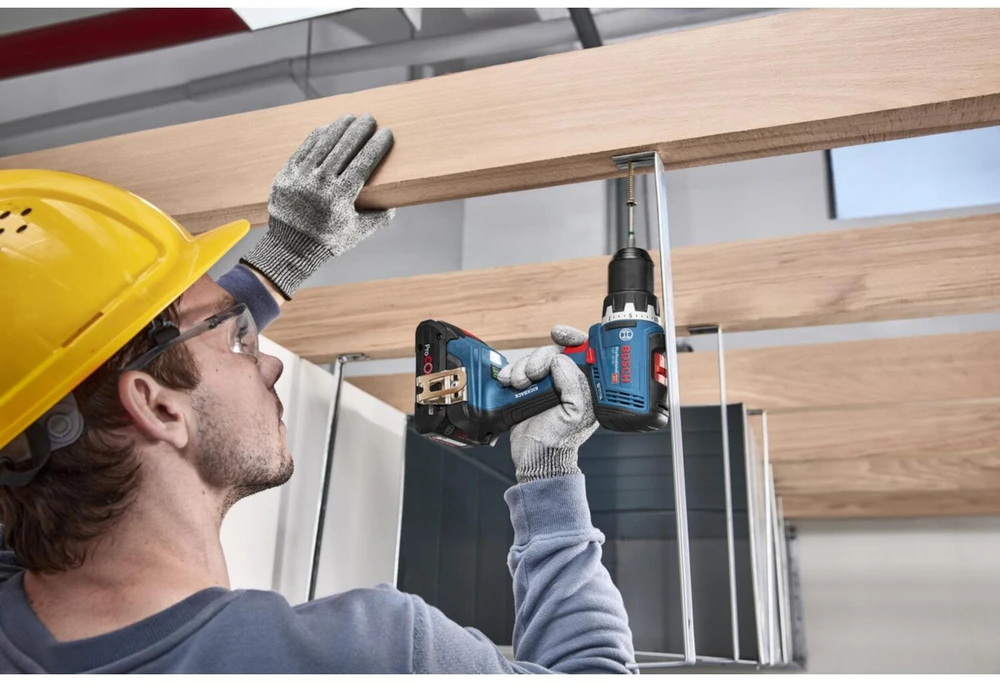 BOSCH PRO GSR 18V-65 + 2× GBA 18V 5.0Ah + GAL 18V-40 + 19-piece hand tool set (0.615.A50.07K)