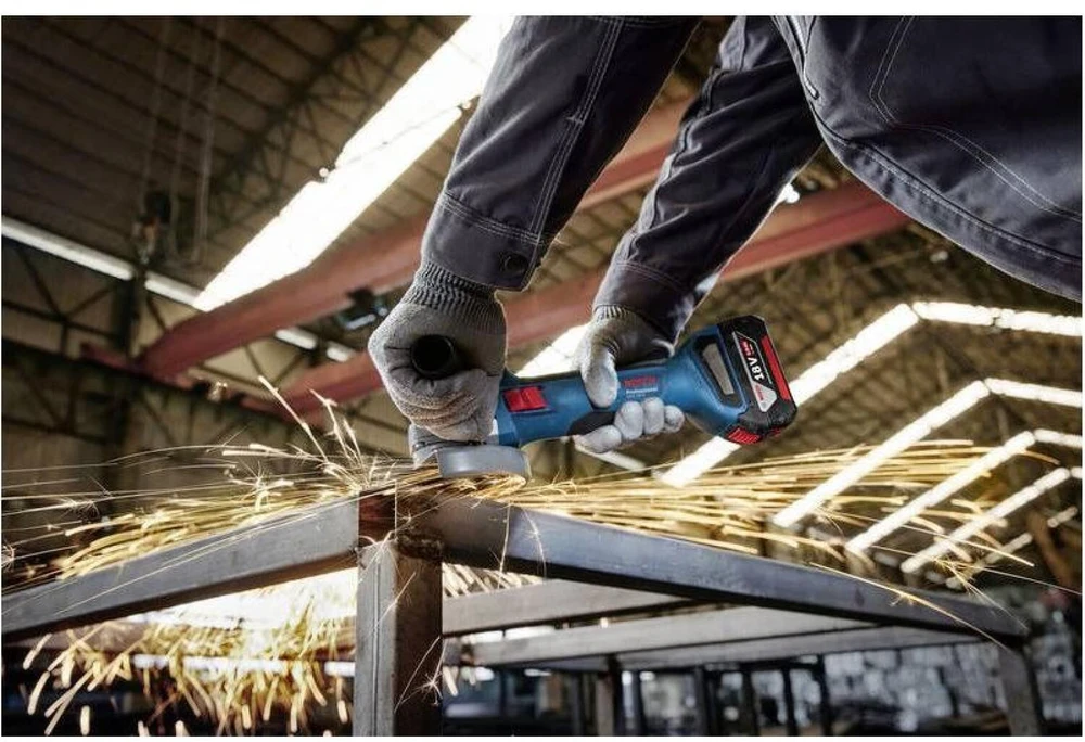 Įrankių komplektas Bosch 0615A5009G; 18 V; 2x5,0 Ah akum.