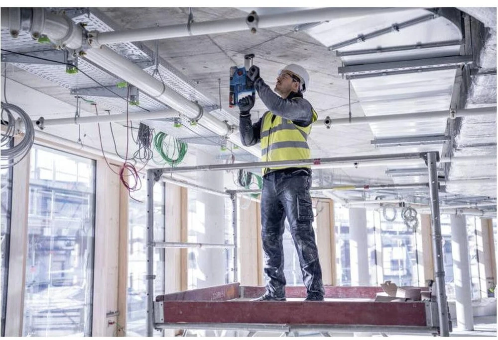 Įrankių komplektas Bosch 0615A5009G; 18 V; 2x5,0 Ah akum.
