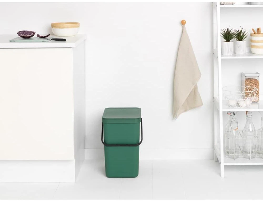 Brabantia „Sorti & Go“ konteineris, 25 l, eglės žalios spalvos