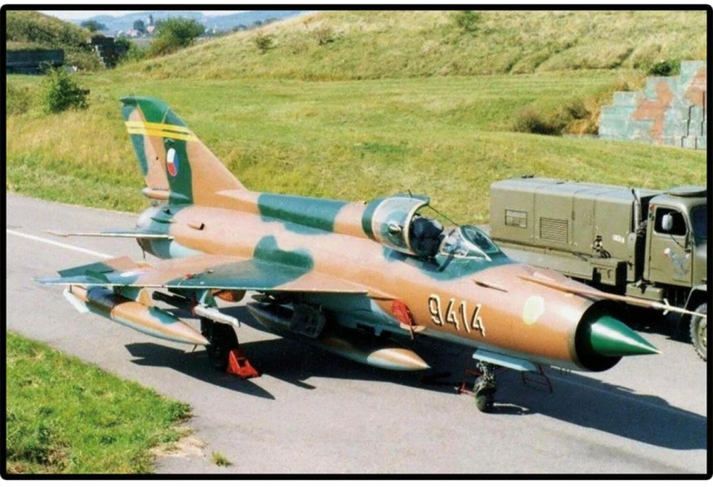 Cobi Klocki Mig 21 blokai 396 blokai