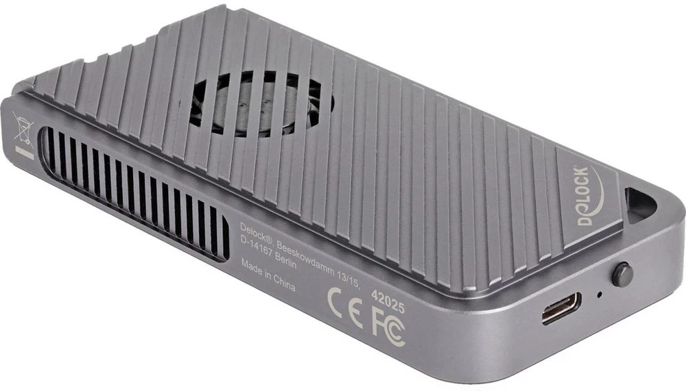 Delock USB 40 Gbps Gehäuse für 1 x M.2 NVMe SSD im Gaming Style mit LED und Lüfter - werkzeugfrei