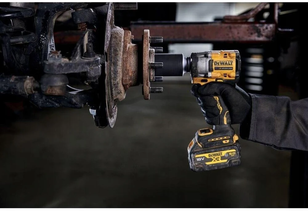 DEWALT.Smūginis veržliasukis 3/8" 18V DCF923P2G 406Nm 2x5,0Ah ZAPADKA