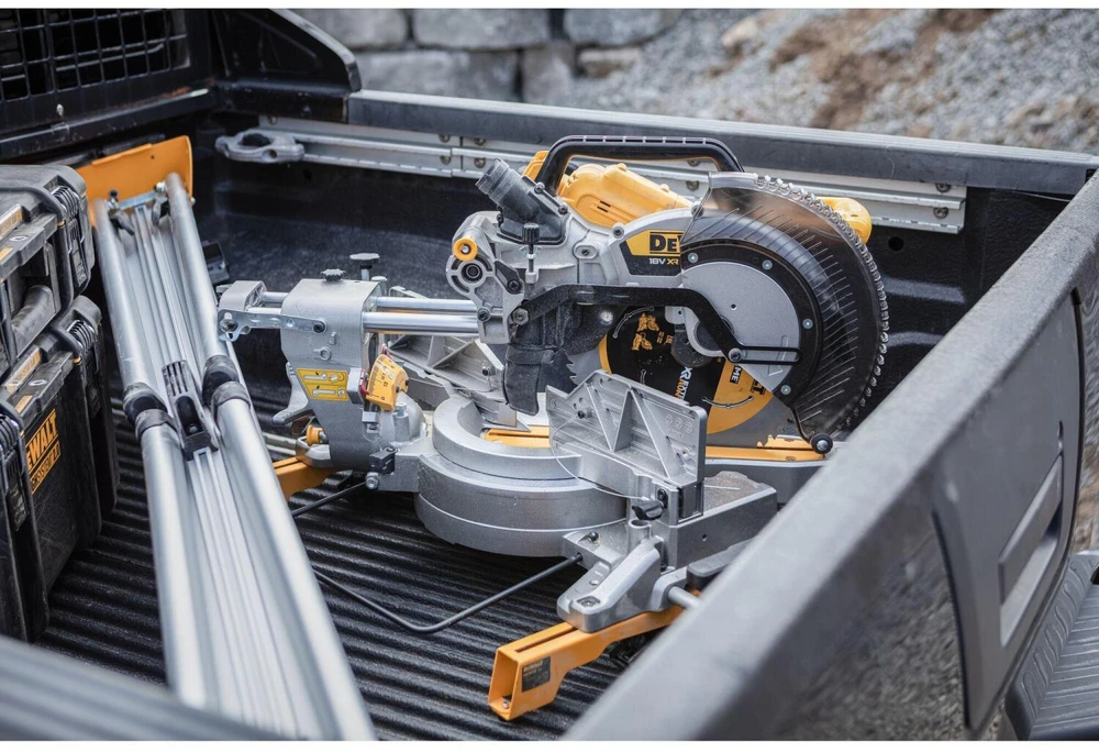 Akumuliatorinis diskinis pjūklas, 305 mm, 2 x 8 Ah, 18 V XR, DEWALT [DCS782XW2-QW]