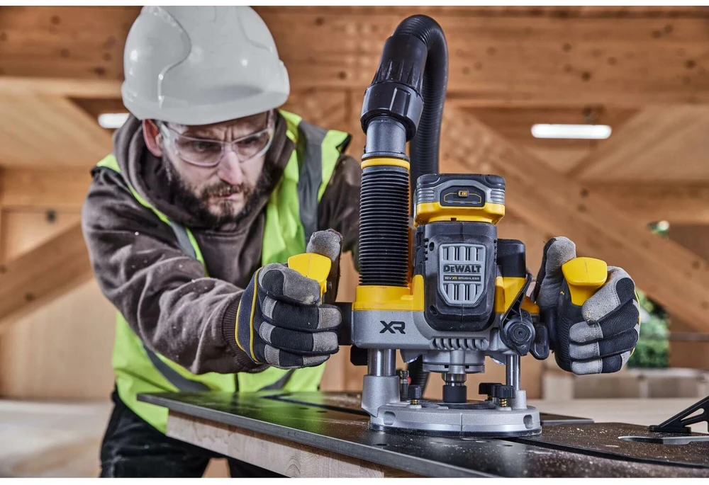 Freza DeWalt DCW620H2-QW; 18 V; 2x5,0 Ah akum.