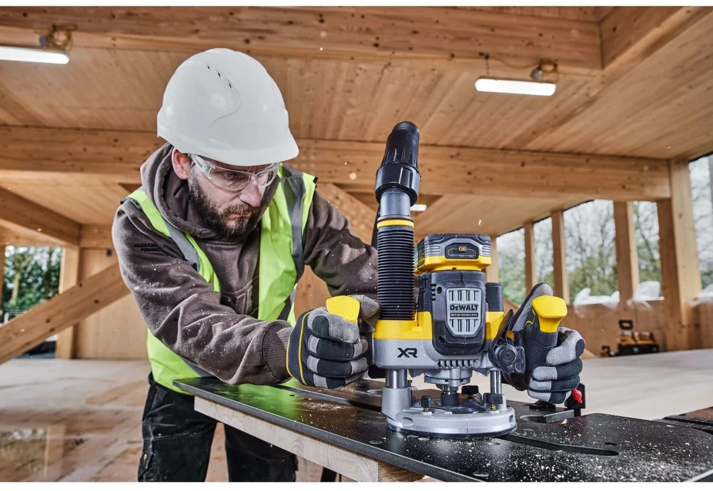 Freza DeWalt DCW620H2-QW; 18 V; 2x5,0 Ah akum.