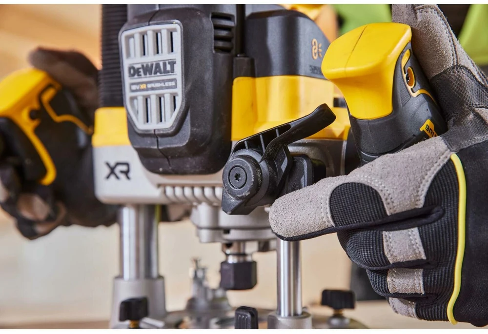 Freza DeWalt DCW620H2-QW; 18 V; 2x5,0 Ah akum.