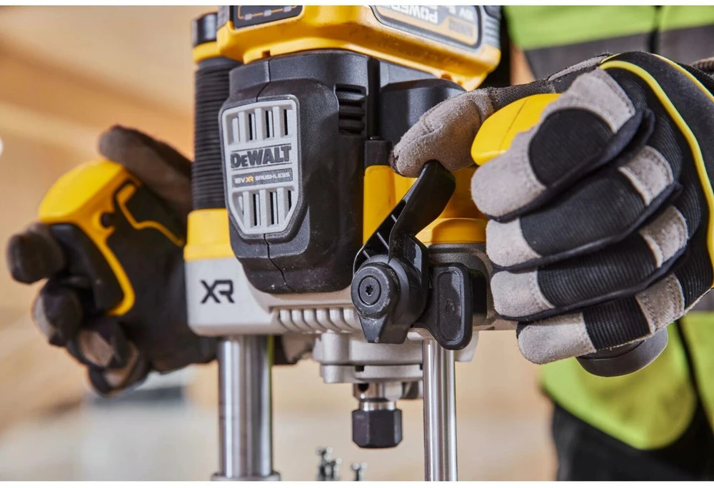 Freza DeWalt DCW620H2-QW; 18 V; 2x5,0 Ah akum.