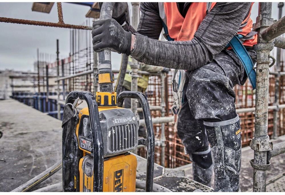 Dewalt Akumuliatorinis Akumuliatorinis betono vibratorius 54 V, 12 000 (sūk./min.)