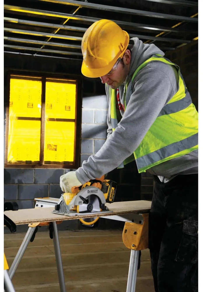 DEWALT diskinis pjūklas DCS391NT 18V 165mm TSTAK be akumuliatoriaus ir kroviklio