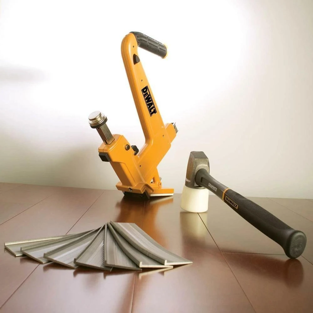 Dewalt Rankinis grindų nagų įrankis DMF1550-XJ, 38-50 mm nagų ilgis, 1.6 mm nagų skersmuo, 120 nagų talpa, 3.9 Kg svoris